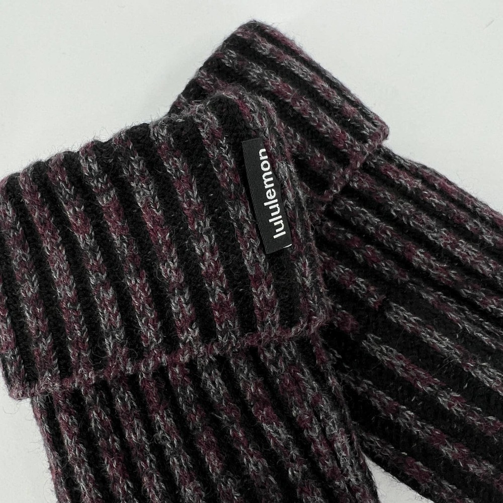 LULULEMON Textured Fleece Lined Mittens Womens XS Small XS/S Black NWT - Picture 3 of 8